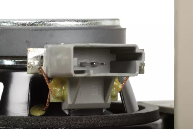 2015-2020 GM - Shale Driver Side Body Rear Corner Upper Garnish Molding - GM (23260151)