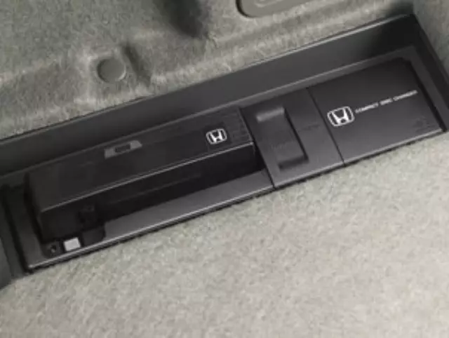 8B26S3Y100 - Serviceable Components: Audio, CD Changer Kit for Honda: Insight Image