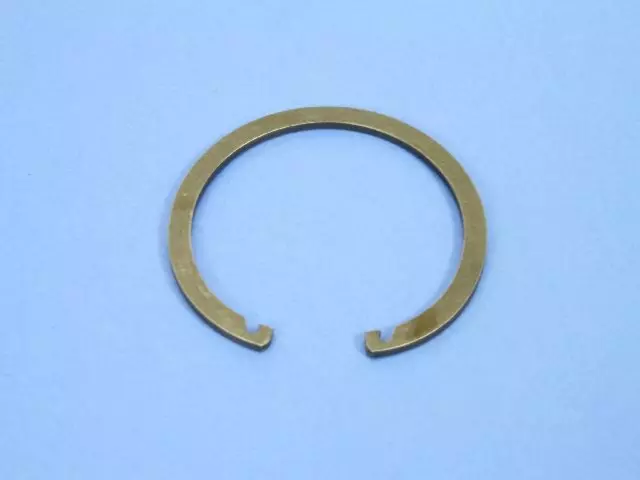 4626564 - TR6060; 6-Speed; Manual Transmission: Mainshaft Snap Ring for Mopar Image