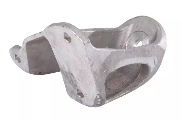 Driver Side Engine Mount Bracket - GM (25796383)