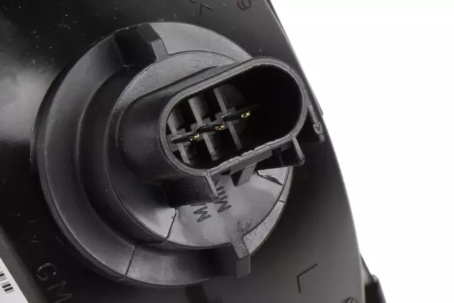 Driver Side Tail Lamp Assembly - GM (25952325)