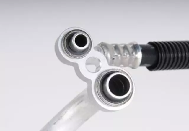 Air Conditioning Manifold Hose Assembly - GM (22954469)