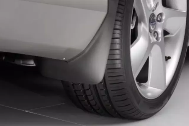 8685753 - Body: Mud Guard for Volvo Image