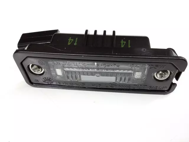 3D0943021A - : License Lamp for Volkswagen: CC, Eos, GTI, Phaeton, R32, Rabbit Image