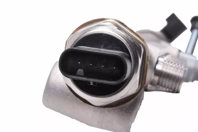 2017-2019 GM - Multiport Fuel Injection Fuel Rail - GM (55496910)