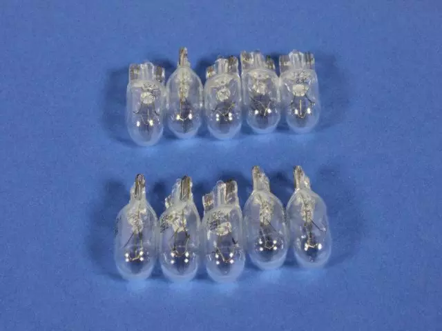 L0000192 - Electrical: Bulb, Reading Lamp, Over Head Console for Mopar Image