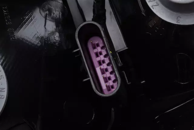 Passenger Side Tail Lamp Assembly - GM (15787132)