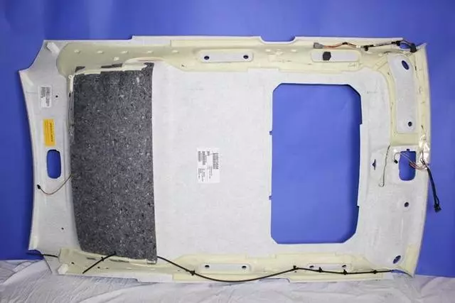 Garnissage Du Pavillon - Mopar (1DR72DW1AA)