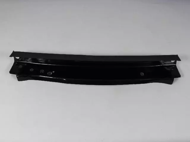 Genuine Alfa Romeo Panel-Liftgate Lower - Alfa Romeo (05067995AD)