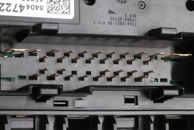 84044722 - : Engine Wiring Harness Junction Block for Chevrolet: Camaro Image