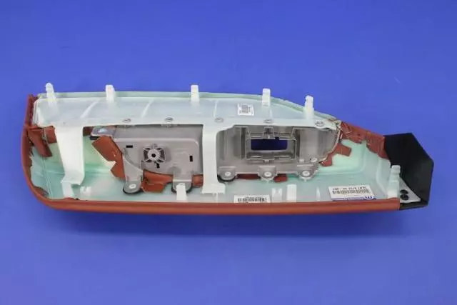 Porte Arrière Rembourrage, Côté Droit - Mopar (5LN161VTAC)