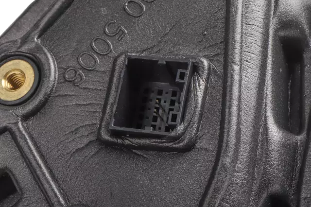 Passenger Side Door Mirror - GM (84705490)