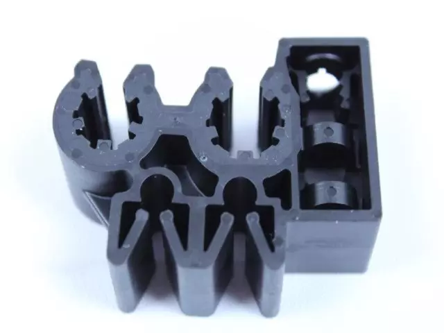 4 Way Clip - Mopar (68044129AA)