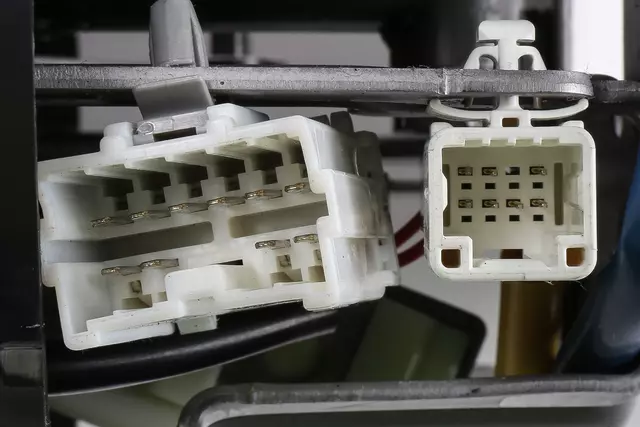 97467876 - : F Control for GM Image