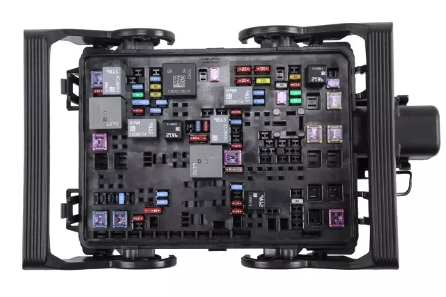 Engine Wiring Harness Junction Block - GM (84303176)