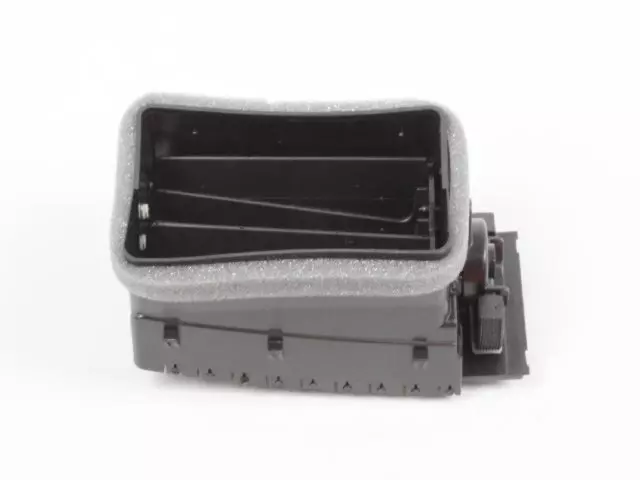 Center Outlet, Right - Mopar (1PA25DX9AA)