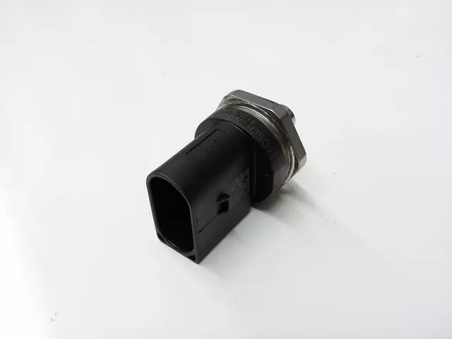 6J906054L - Fuel System: Pressure Sensor for Volkswagen: Atlas, Atlas Cross Sport, CC, GTI, Jetta, Passat, Touareg Image