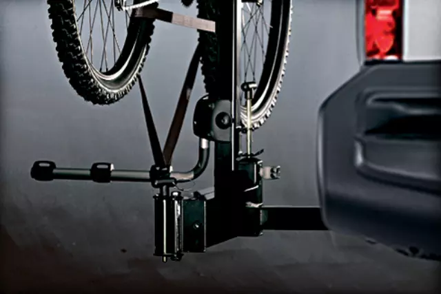 Swing-Away Hitch-Mounted Bike Carrier - Nissan (999R5-AU000)