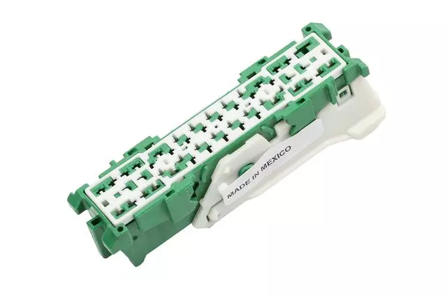 13594678 - : Wiring Harness Connector for GM Image