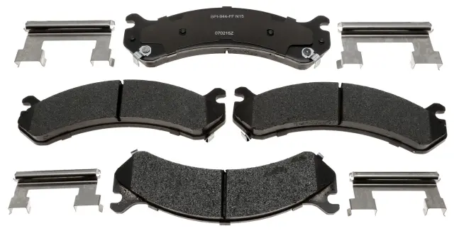 MGD784MH - Brakes &amp; Brake Parts: Raybestos R-Line Metallic Brake Pad Set for Raybestos Brakes Image