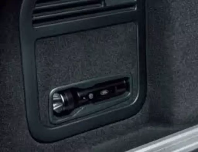 VPLAV0102 - Exterior: Rechargeable Flashlight for Land Rover: LR4 Image