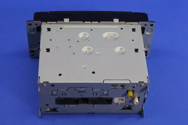 Multi Media Radio - Mopar (68485776AA)