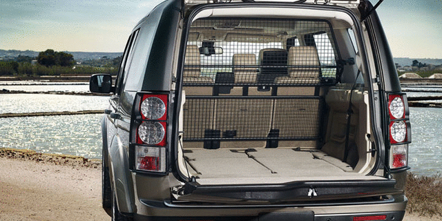 Dog Guard, Cargo Barrier - Land-Rover (VUB501170)