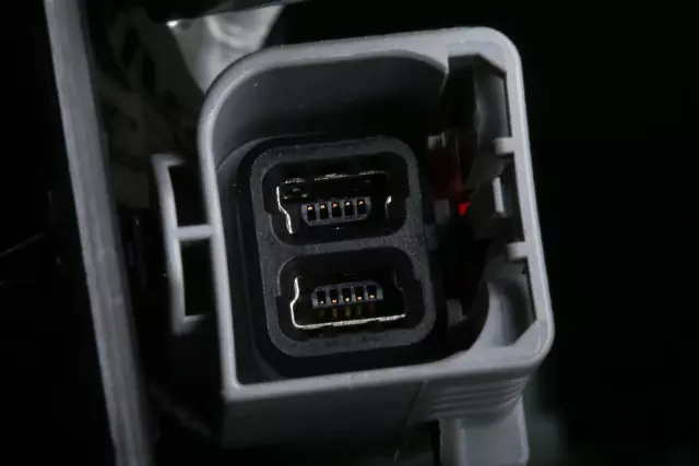 Jet Black Front Floor Console - GM (84166468)