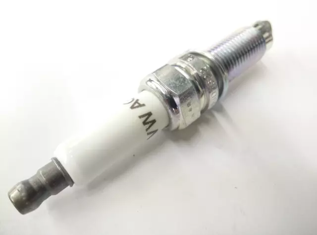 101905622 - : Spark Plug for Volkswagen: Atlas, CC, Passat, Touareg Image