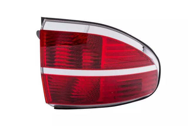 25954940 - : Driver Side Tail Lamp Assembly for Saturn: Outlook Image