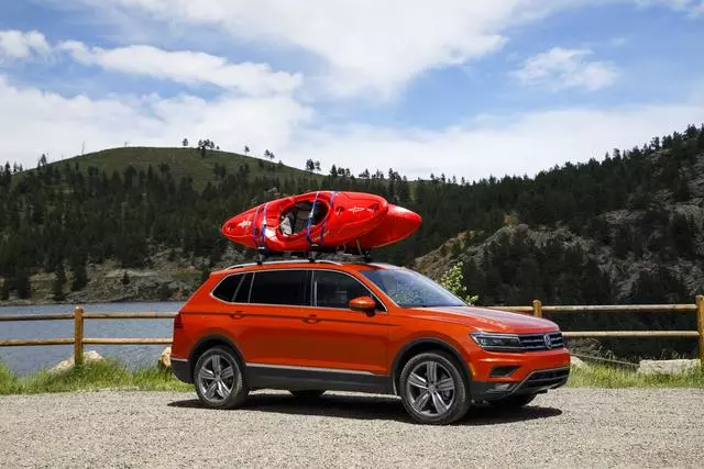 2018-2025 Volkswagen - Vertical Kayak Carrier Attachment - Volkswagen (000-071-127-A-DSP)