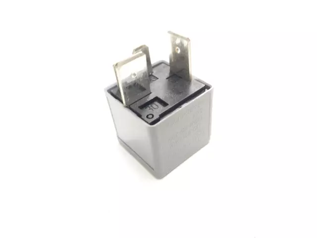 Accessory Power Relay - Volkswagen (1J0-906-381-B)