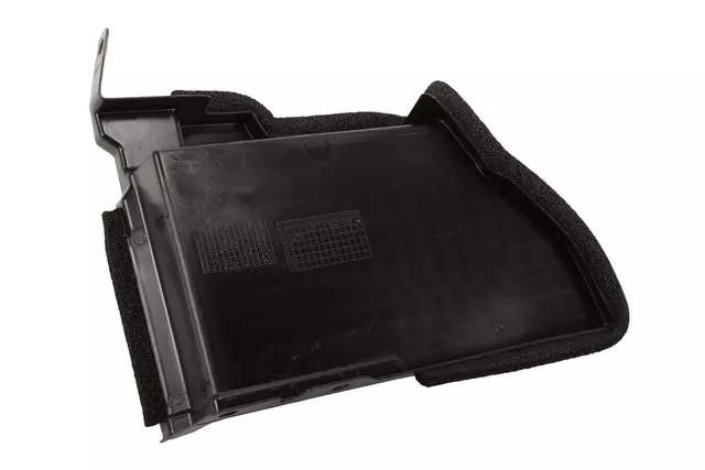 Passenger Side Upper Radiator Air Baffle - GM (19316718)