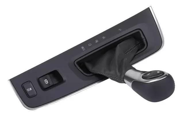 Jet Black Automatic Transmission Shift Lever Knob - GM (90800623)