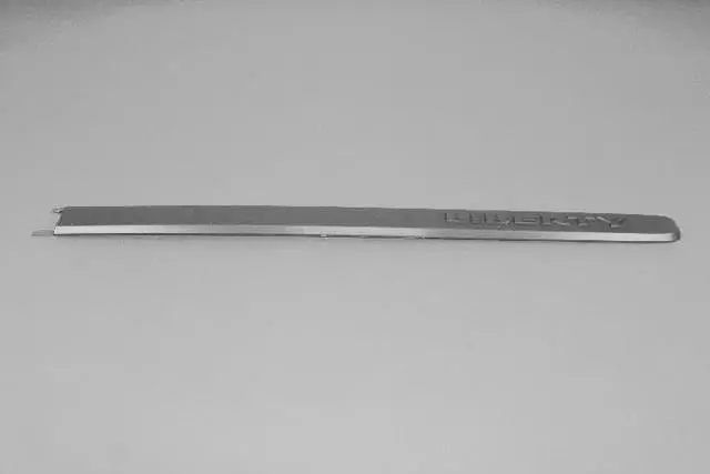 5JR86CD7AA - Exterior Ornamentation: Front Door Molding, Right for Jeep: Liberty Image