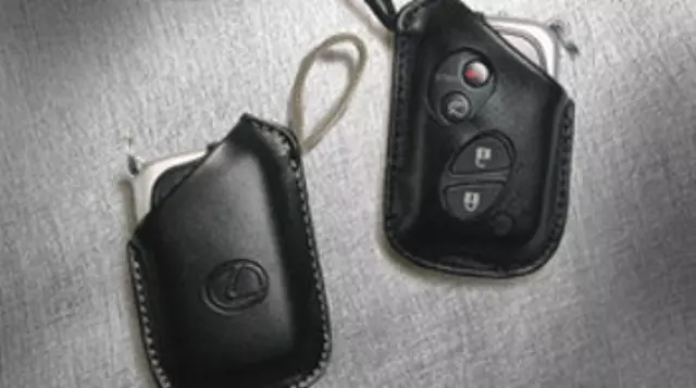 PT9405311033 - Merchandise: Key Glove, F Logo for Lexus: GS350, IS250, IS350, LS460, RX350 Image