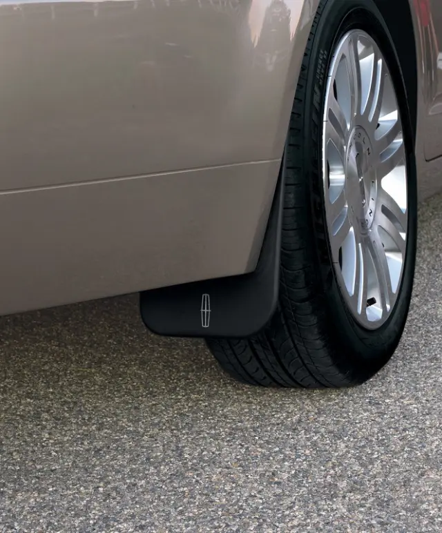 F6VZ16A550AA - : Splash Guards - Flat for Lincoln: Nautilus Image