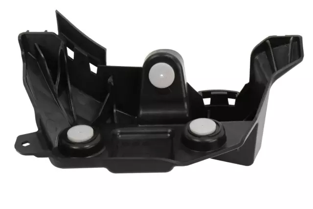 Rear Passenger Side Bumper Fascia Tail Lamp Opening Bracket - GM (39124384)