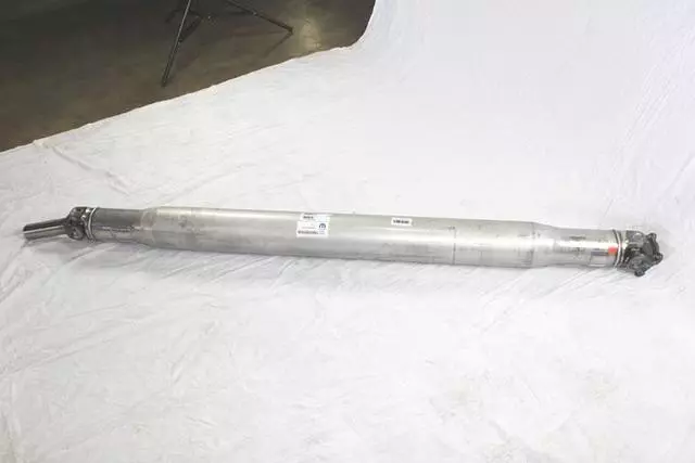 52123162AC - Rear Axle; American Axle 292 MM Dual Rear Wheels; Differential and Drive Line: Drive Shaft for Dodge: Ram 2500, Ram 3500 | Ram: 3500 Image