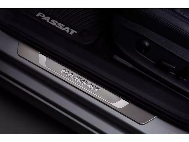 Door Sill Protection Trim With Logo - Volkswagen (561-071-303)