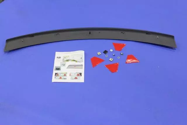 Deck Lid Spoiler Kit - Mopar (82214039)