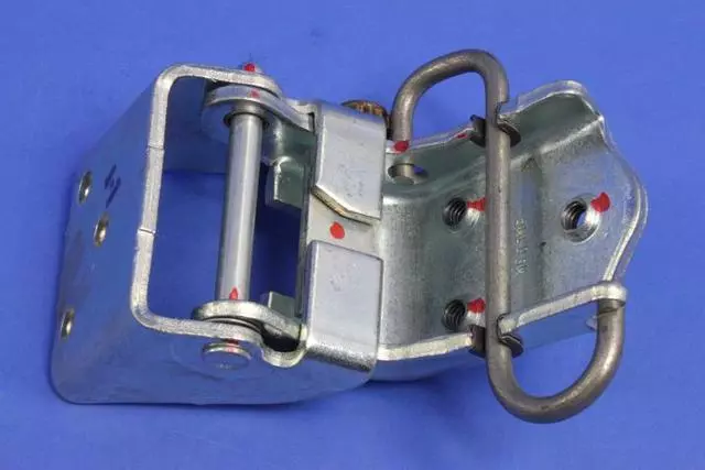 Lower Hinge - Mopar (55076269)