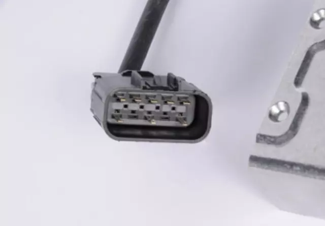 1573608 - HVAC: Heater Coolant Heater Control Assembly for Chevrolet: Express 2500, Express 3500 | GMC: Savana 2500, Savana 3500 Image