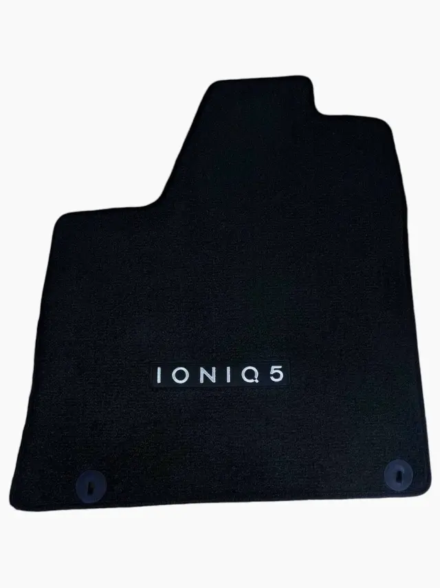 NIF14AU000 - Interior: Carpeted Floor Mats - (Fixed Console) for Hyundai Image