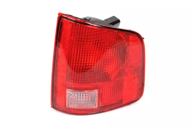 2002-2004 GM - Passenger Side Tail Lamp - GM (15166764)