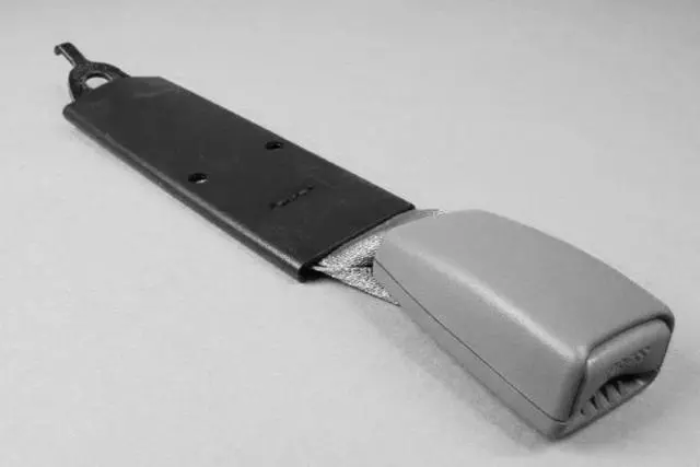 Buckle Half Seat Belt, Center - Mopar (5GW281J3AC)