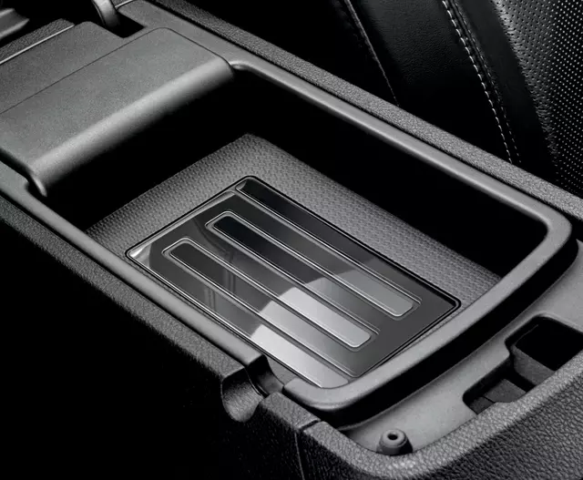 82214124AC - Mopar Accessories - Component Parts: Battery Charger Kit for Dodge: Durango | Jeep: Grand Cherokee Image