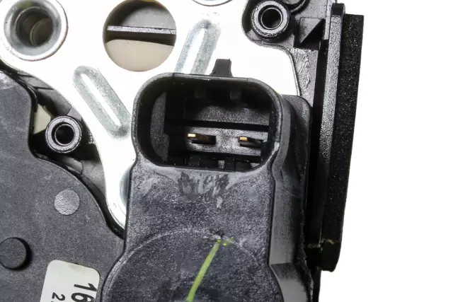 Driver Side Front Door Lock - GM (15111454)