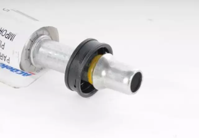 Engine Oil Cooler Inlet Hose Kit with Hose and Cap - GM (92239563)