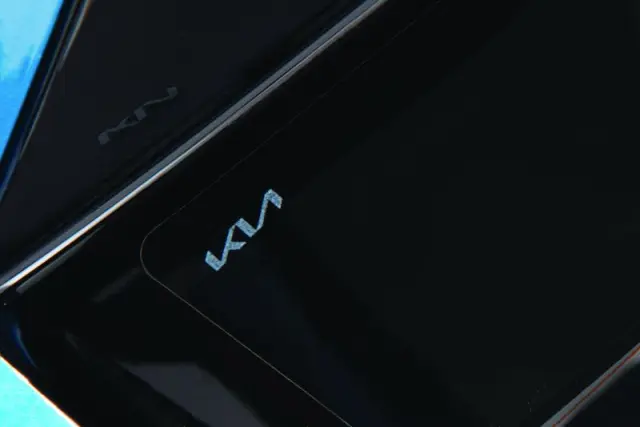 DOF28AU000 - Exterior: Applique - Rear Bumper - Std for Kia: EV9 Image